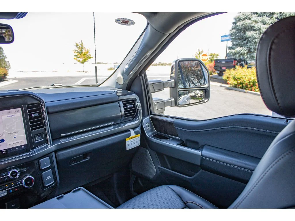 New 2026 OXFORD WHITE Ford LARIAT image 23
