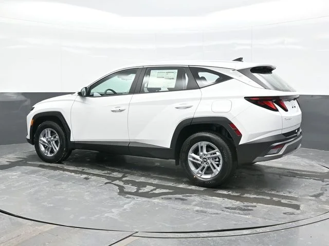 New 2026 White Hyundai SE image 3