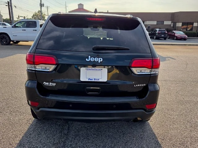 Used 2022 Black Jeep Laredo E image 11