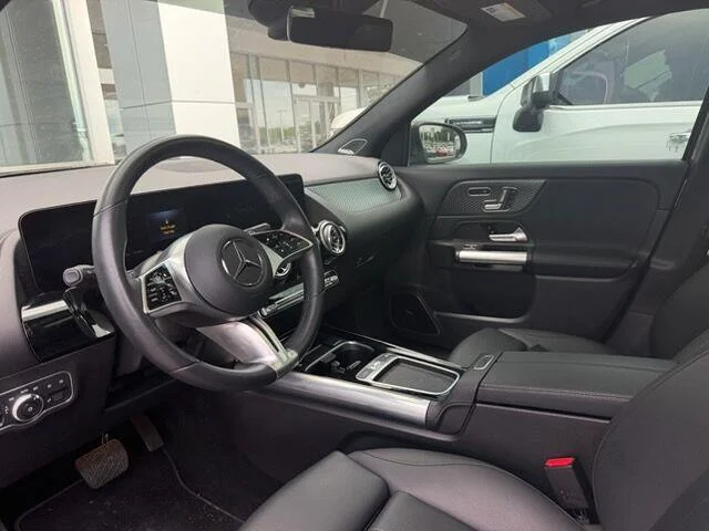 Used 2025 Gray Mercedes-Benz GLA 250 image 6
