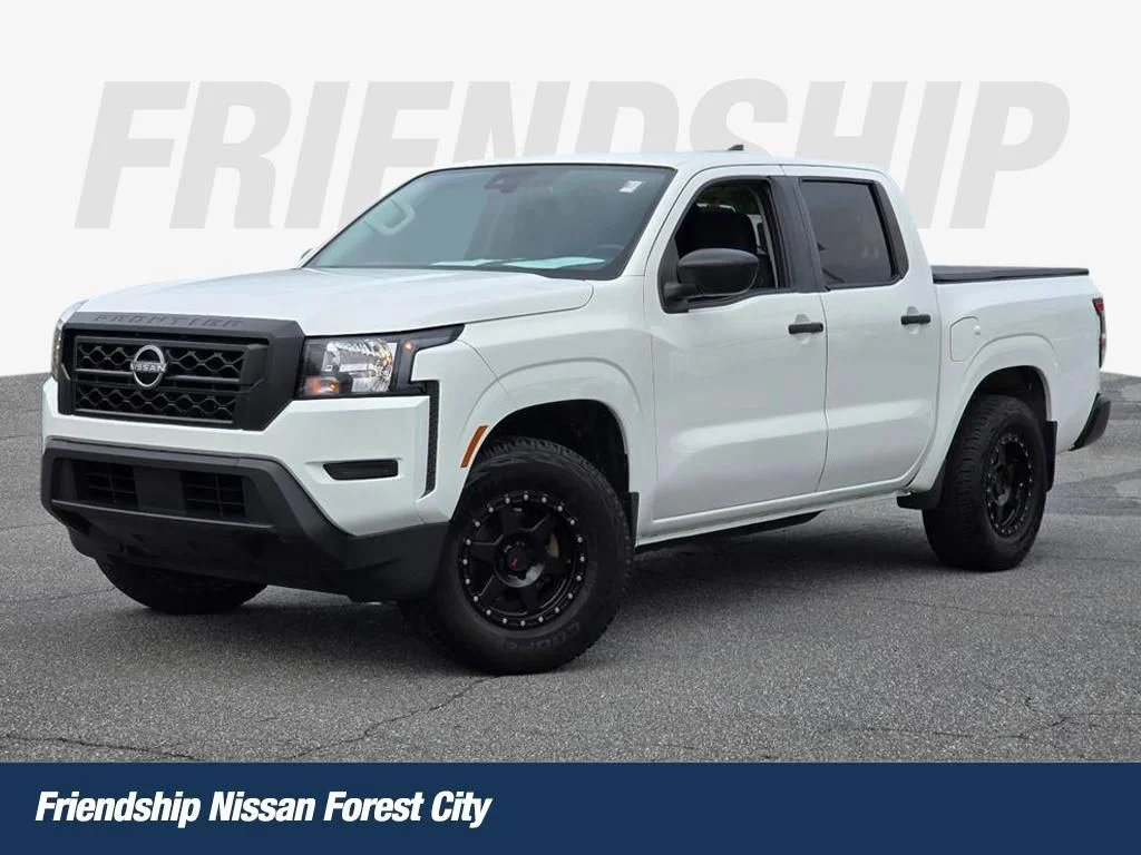 Used 2022 White Nissan S image 1
