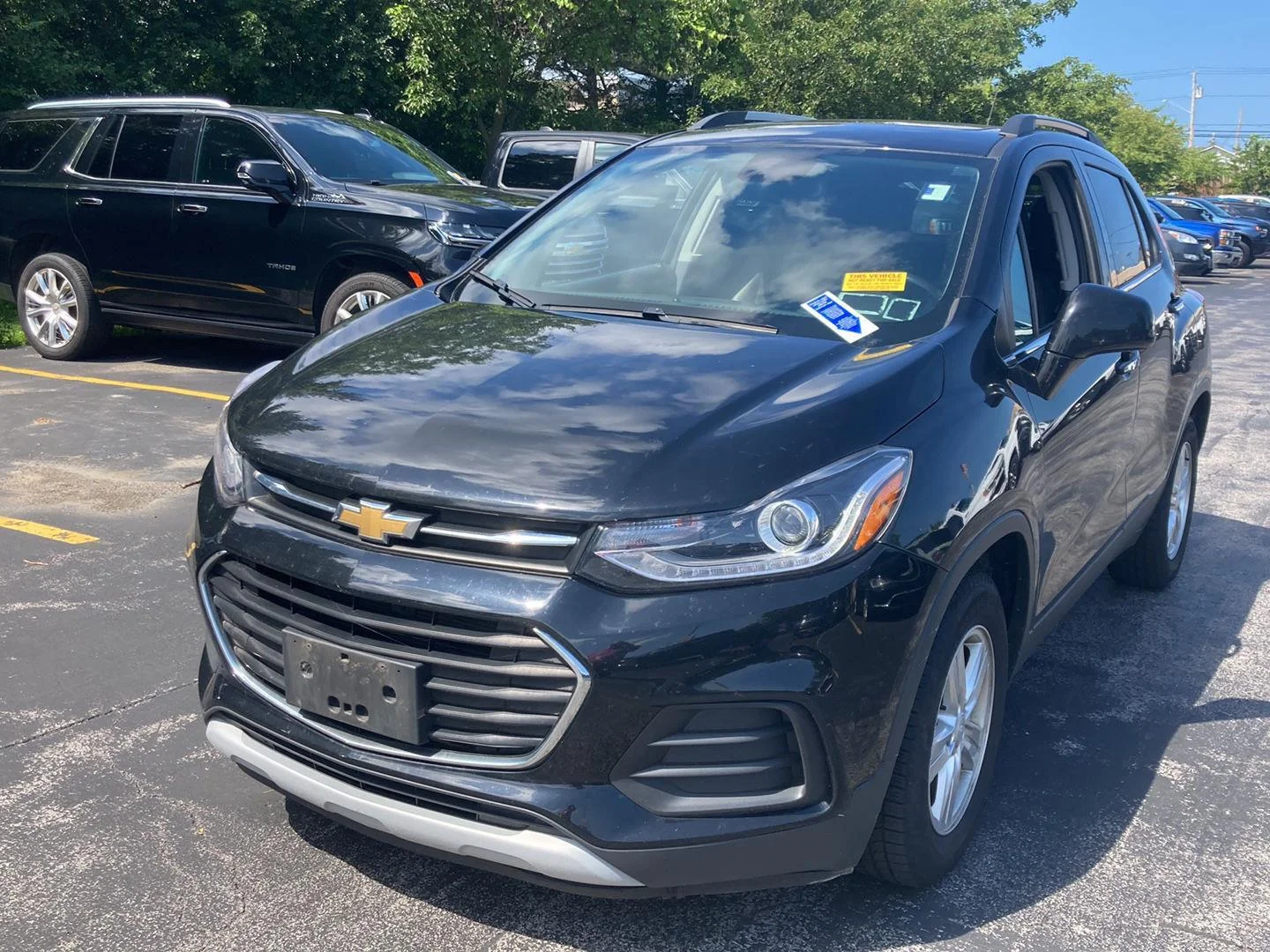 Used 2019 MOSAIC BLACK METALLIC Chevrolet LT image 3