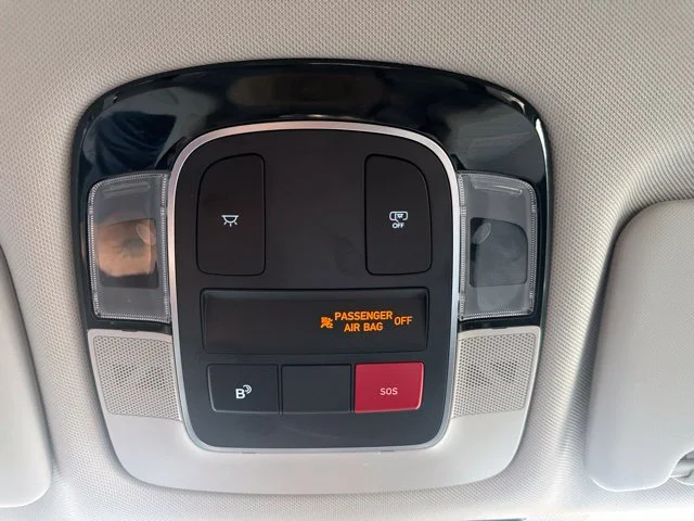 Used 2025 Black Hyundai SEL image 22