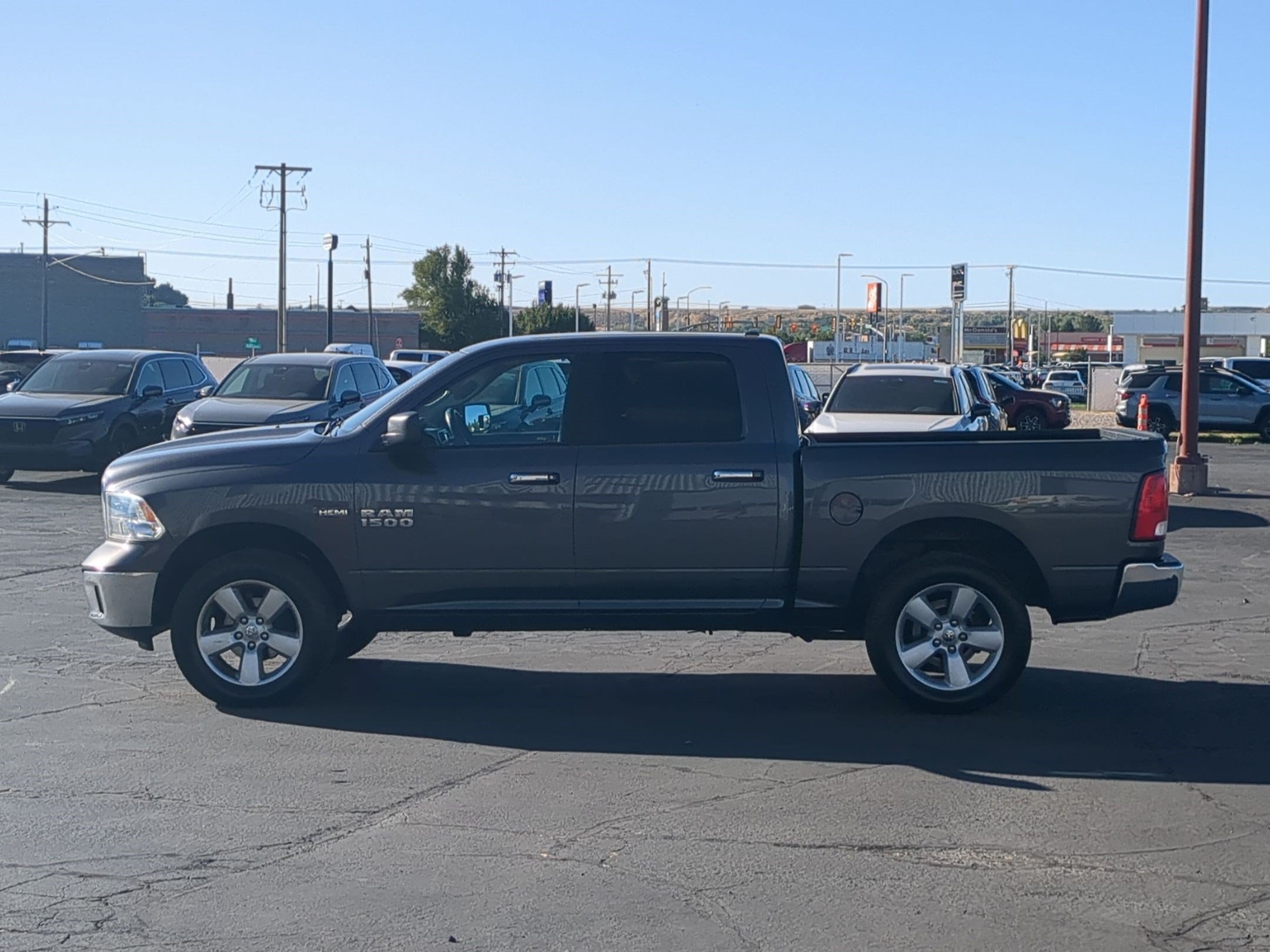 Used 2017 Granite Crystal Metallic Clearcoat Ram SLT image 7