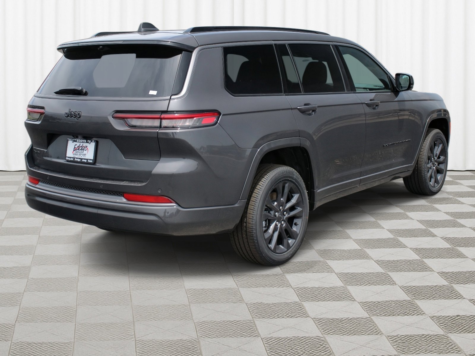 New 2026 Baltic Gray Metallic Clear-Coat Exterior Paint Jeep Limited Reserve image 37