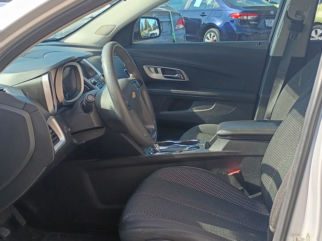 Used 2016 Silver Ice Metallic Chevrolet LS image 13