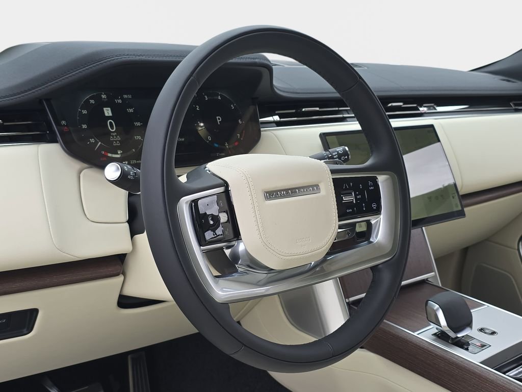 New 2026 Santorini Black Land Rover SE LWB image 18