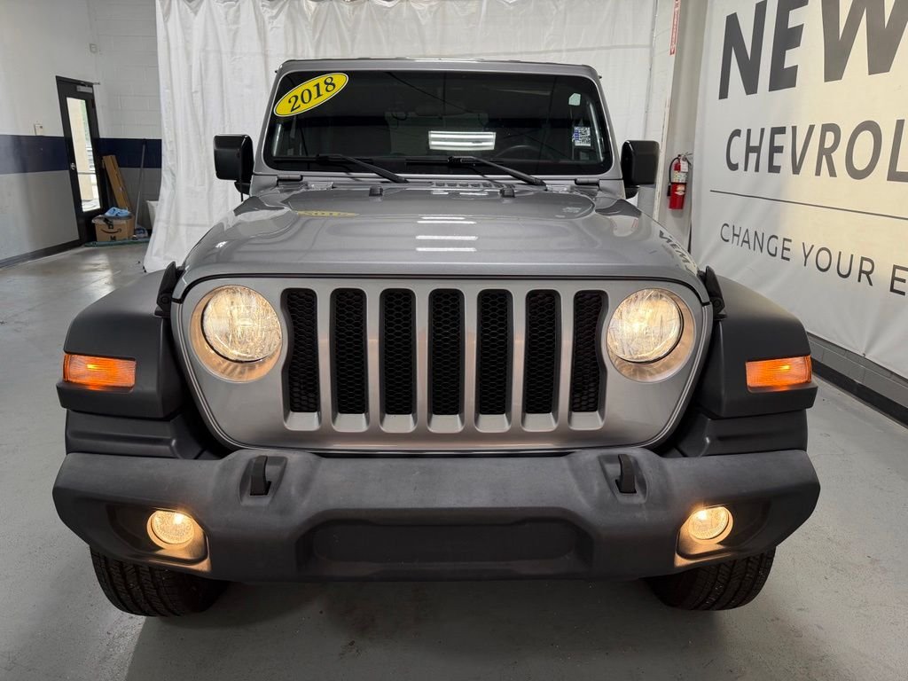 Used 2018 Silver Jeep Sport S image 36