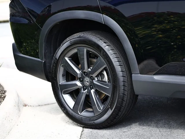 Certified Used 2025 Crystal Black Pearl Honda Sport image 12