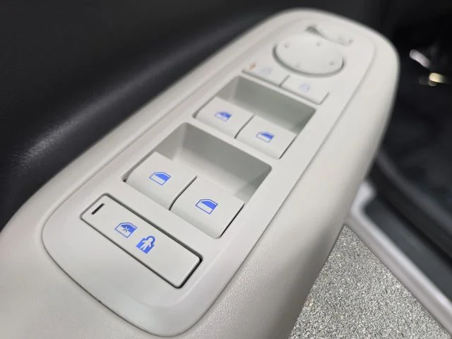 Used 2024 White Hyundai SE image 26