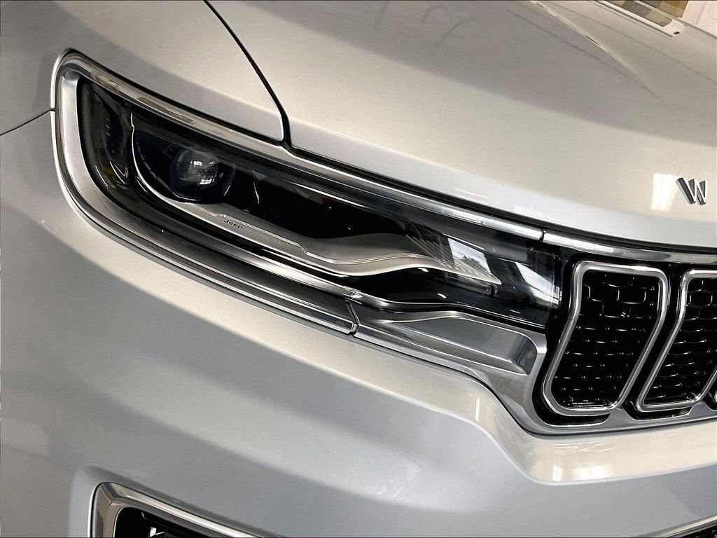 Used 2022 Silver Jeep Series I image 32