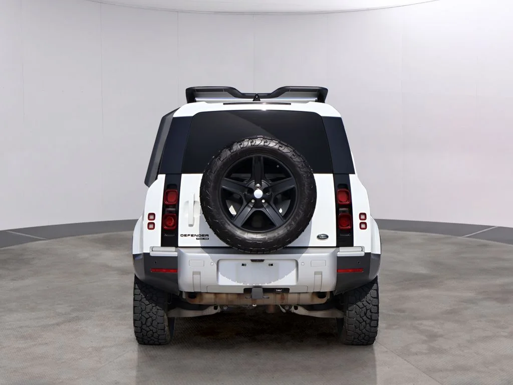 Used 2020 Fuji White Land Rover HSE image 6