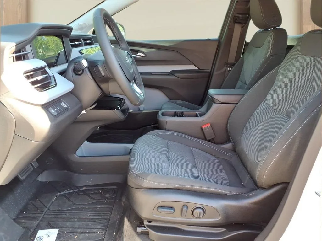 2027 Chevrolet Bolt LT - Photo 16