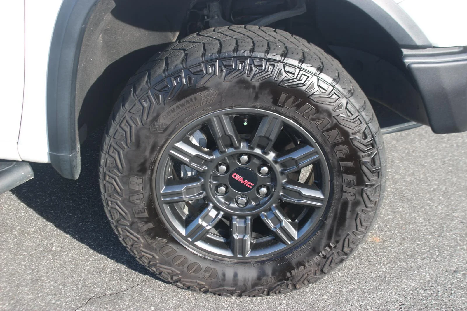 Used 2024 Summit White GMC AT4X image 40