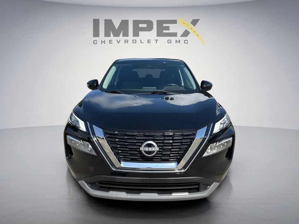 Used 2023  Nissan SV image 8