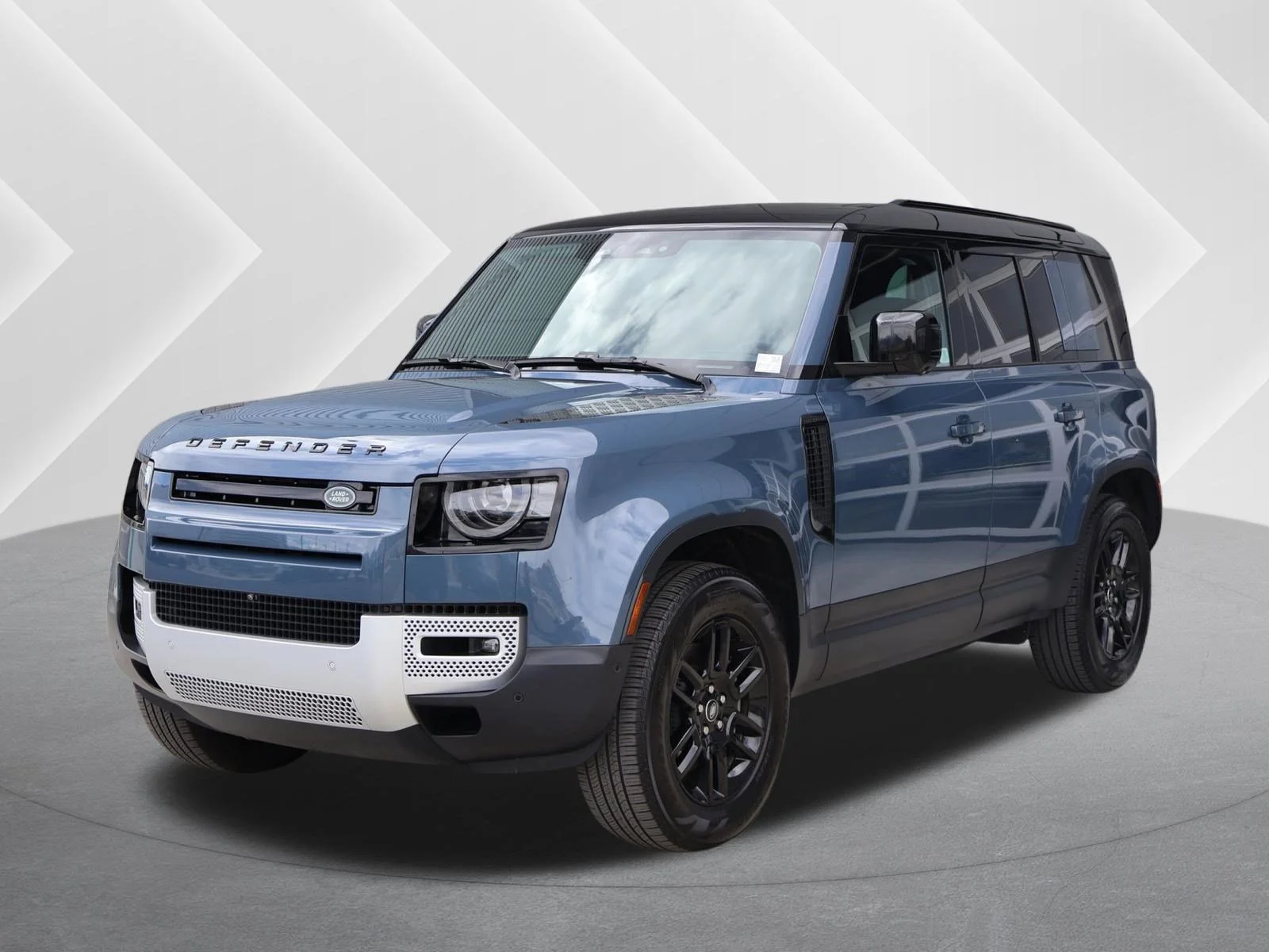2025 Land Rover Defender 110 S P400's photo