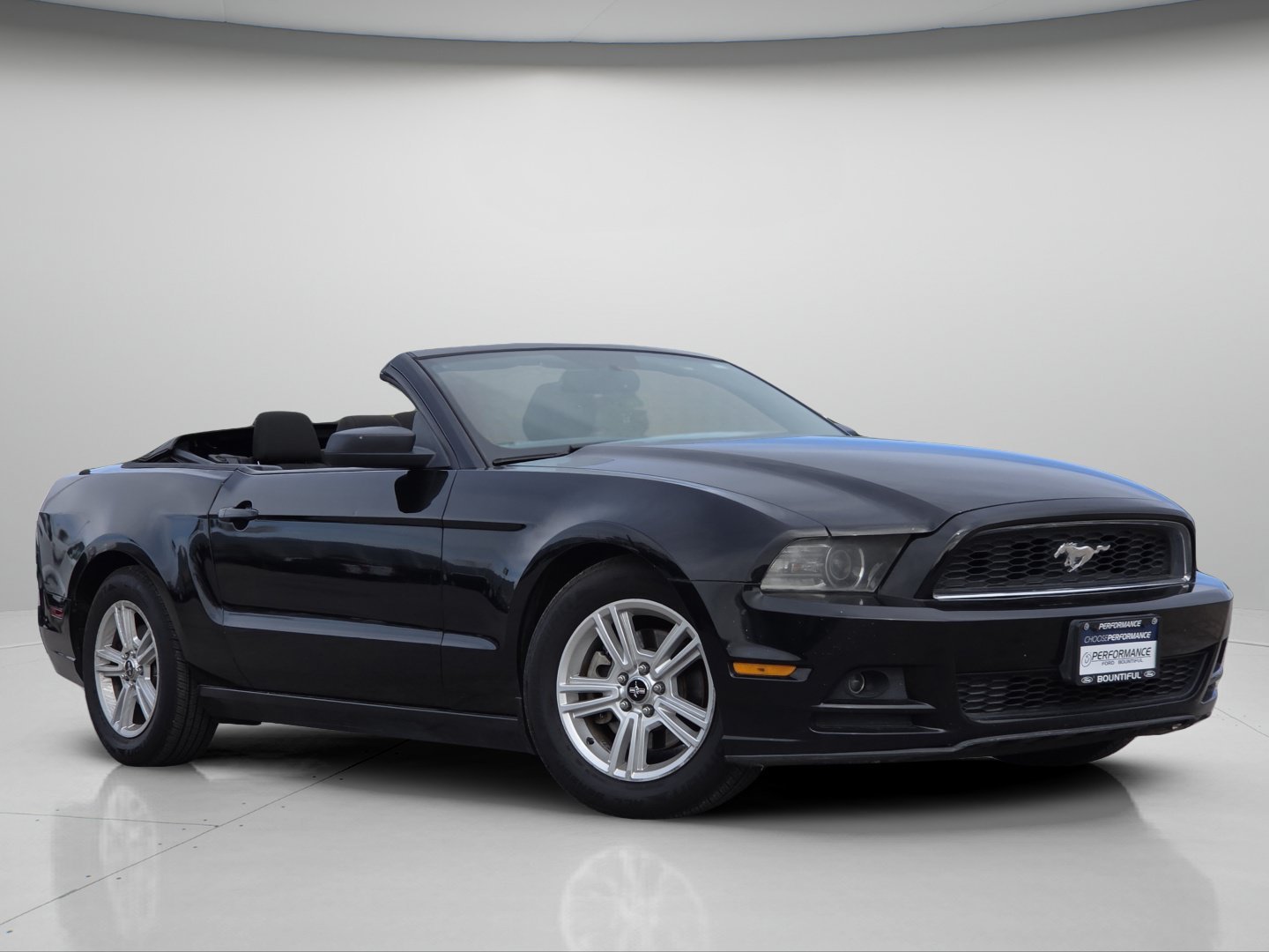 Used 2014 Black Ford V6 image 11