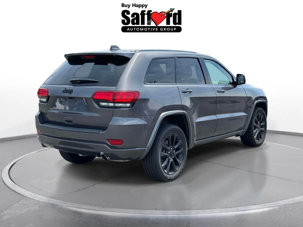 Used 2021 Gray Jeep Laredo X image 8