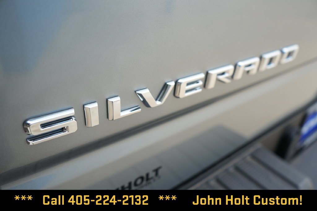 New 2026 Sterling Gray Metallic Chevrolet RST image 5
