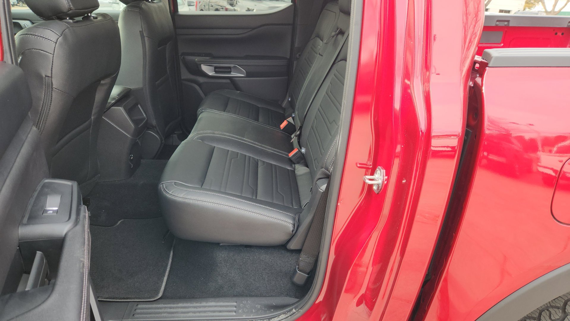 New 2025 Ruby Red Metallic Tinted Clearcoat Ford LARIAT image 26