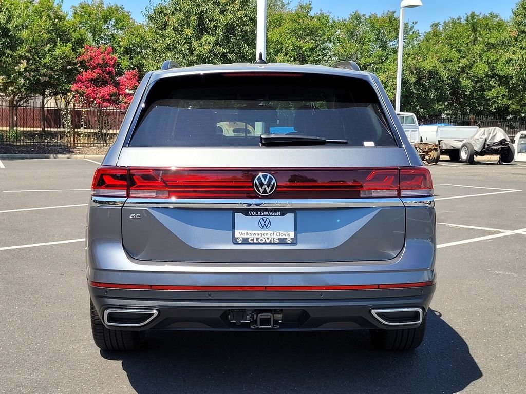 New 2025 Gray Volkswagen 2.0T SE w/Technology image 6