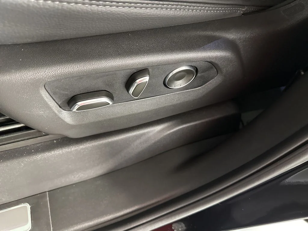 Used 2025 Black GMC Denali image 26