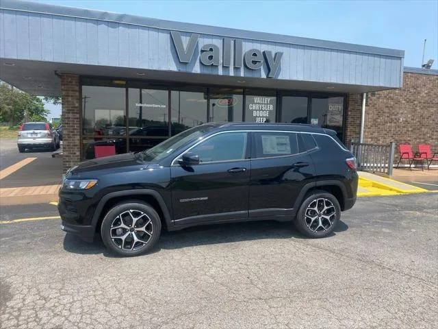 2025 Jeep Compass Limited - Photo 15
