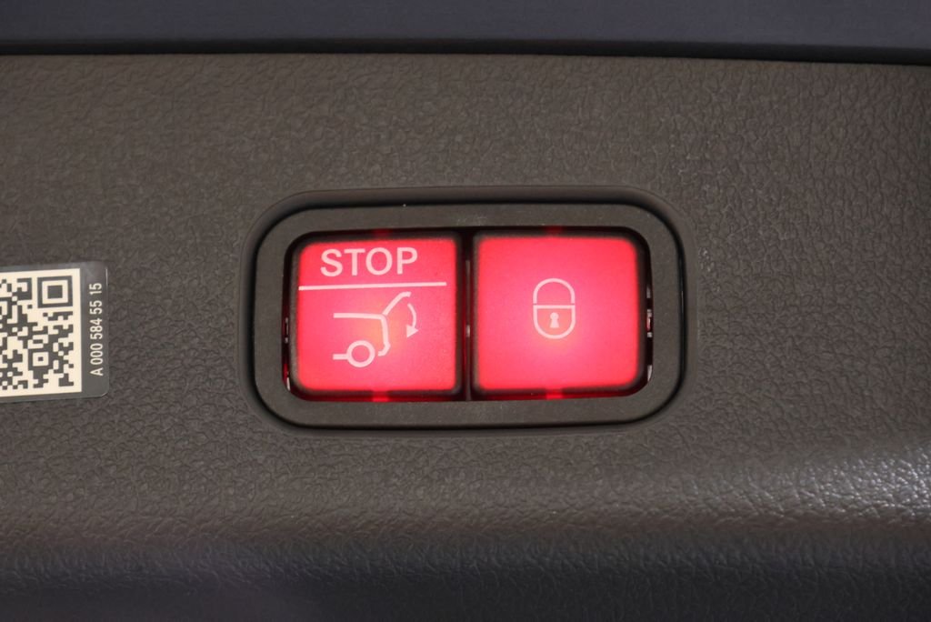 Used 2027  Mercedes-Benz GLC 300 image 56