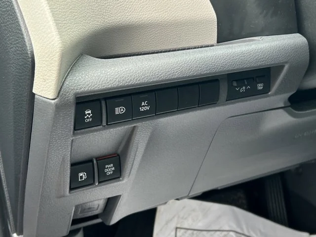 2021 Toyota Sienna Limited - Photo 38