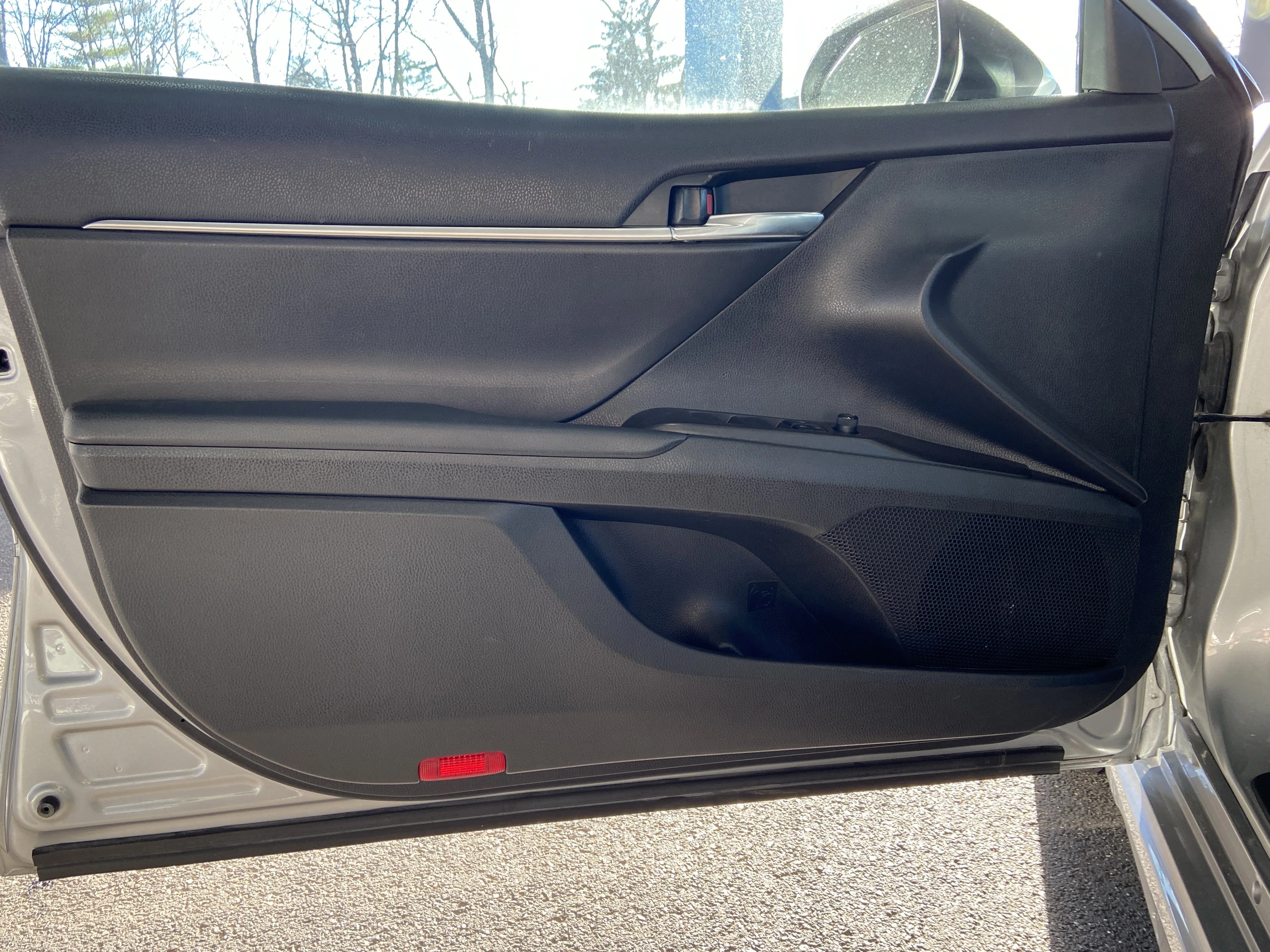 2022 Toyota Camry SE - Photo 25