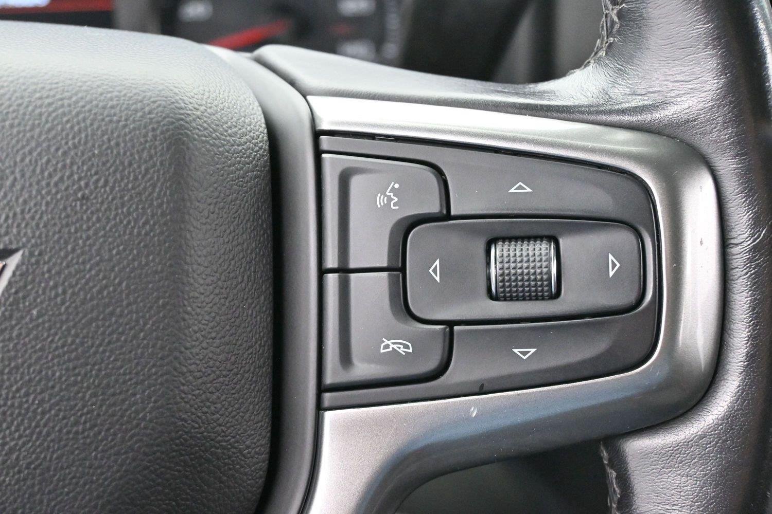 Used 2022 Summit White Chevrolet LT image 18
