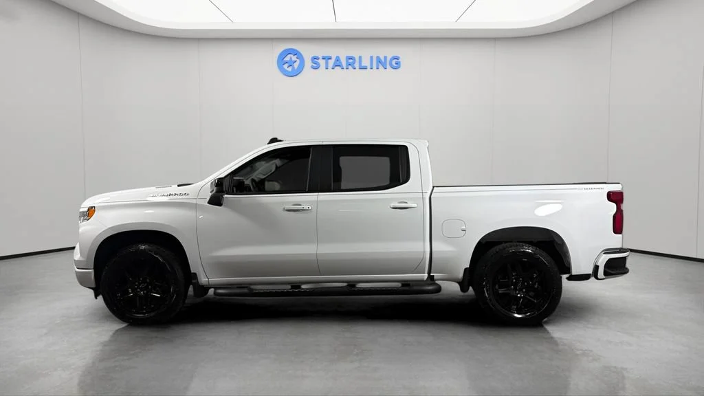 Used 2026 Summit White Chevrolet RST image 3