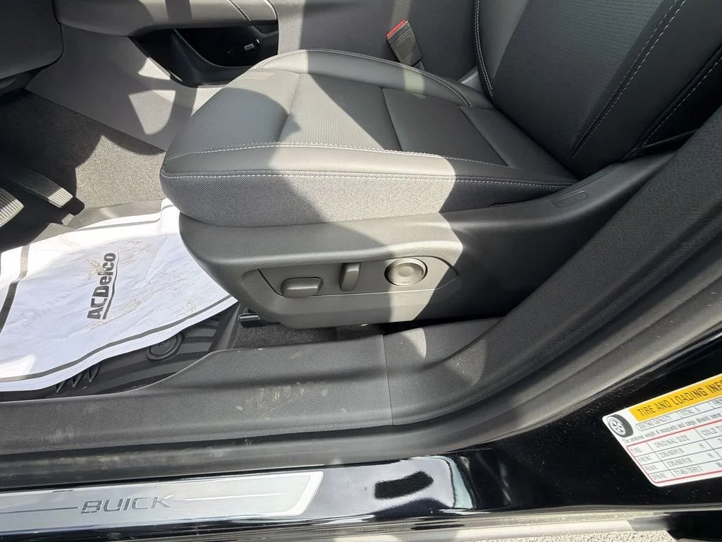 New 2026 Ebony Twilight Metallic Buick Preferred image 18