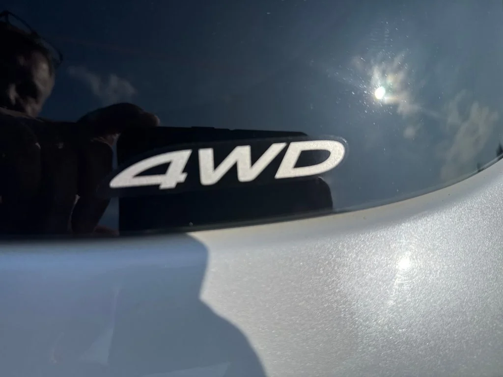 Used 2024 White Diamond Mitsubishi 2.0 SE image 28