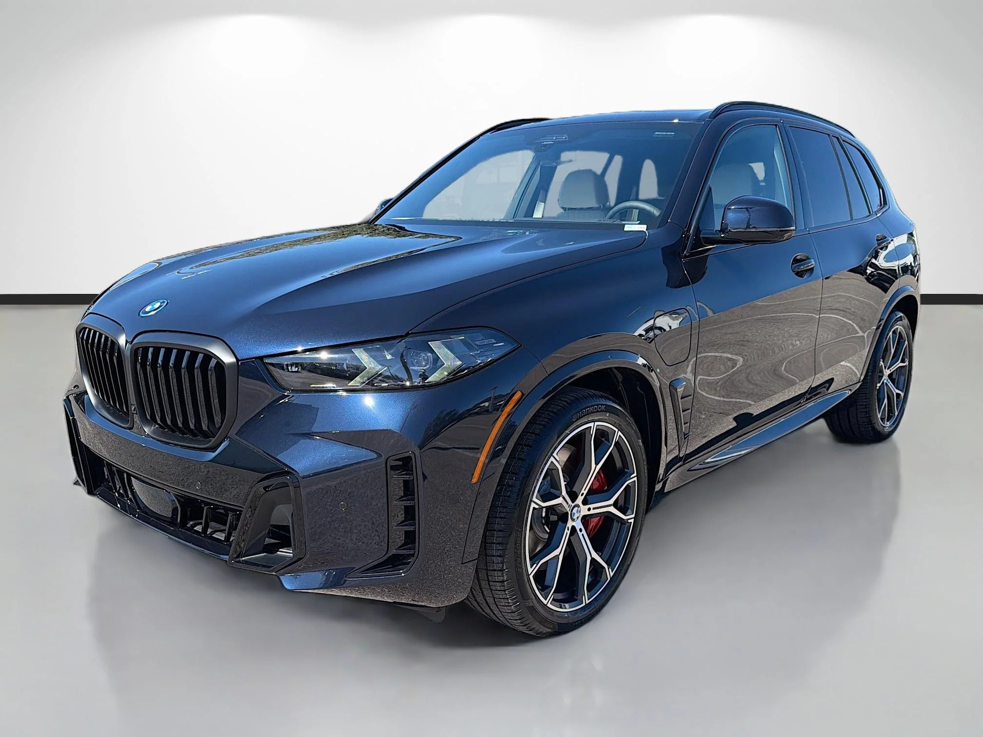 New 2026 Carbon Black Metallic BMW xDrive50e image 7