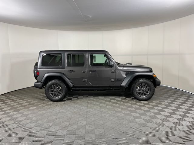 New 2026 Granite Crystal Metallic Clear-Coat Exterior Paint Jeep Sport S image 4
