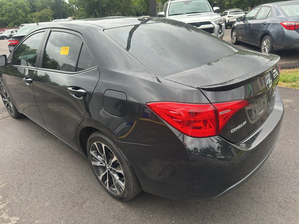 Used 2018 Black Sand Pearl Toyota XSE image 3