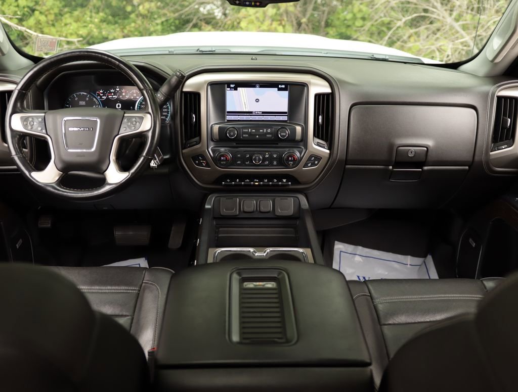 Used 2019 SUMMIT WHITE GMC Denali image 22