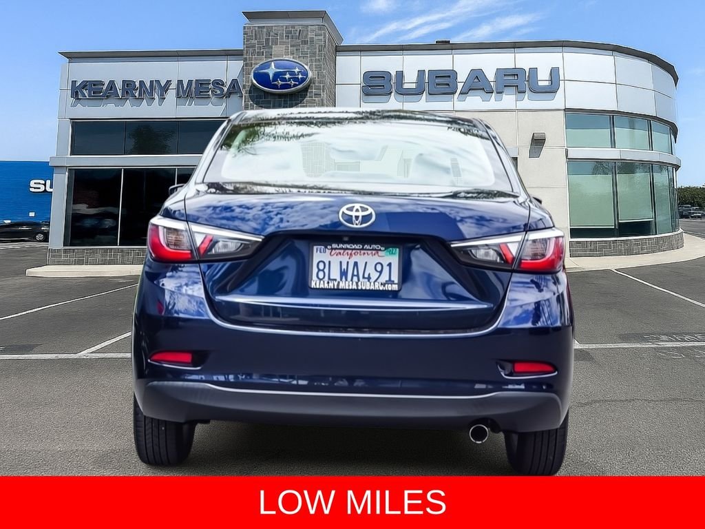 Used 2018 Black Toyota Base image 5
