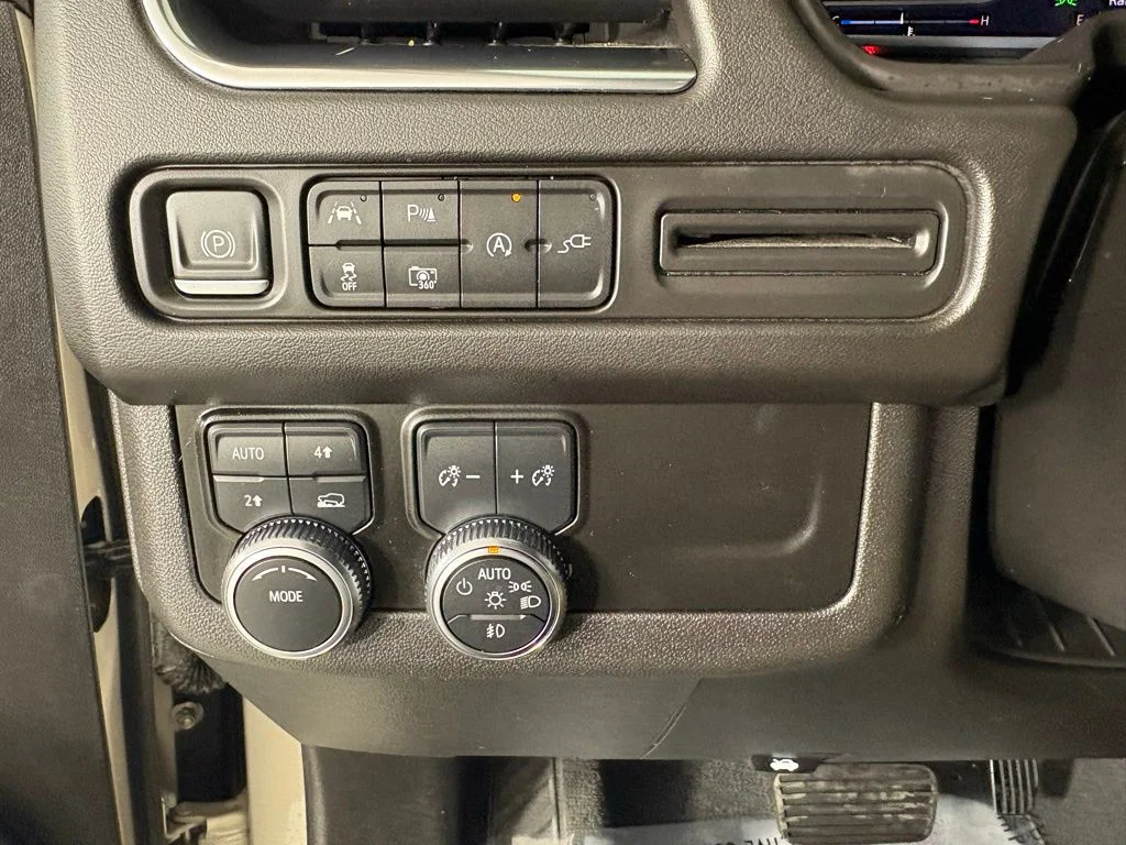 Used 2022 Beige GMC SLT image 30