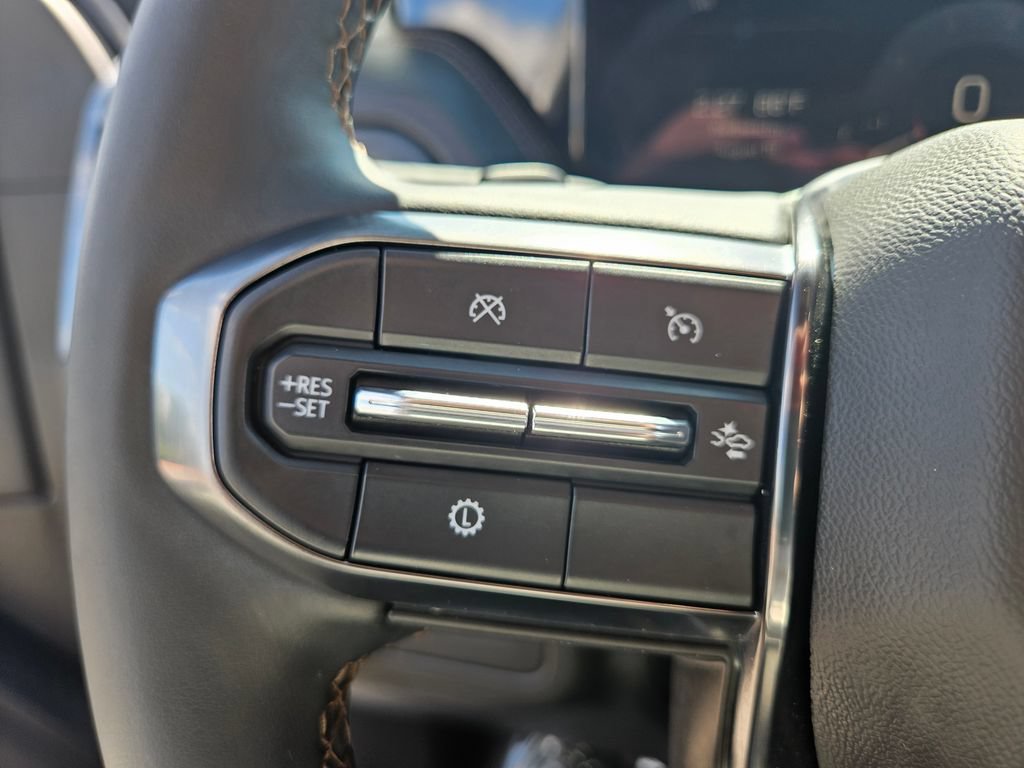 2025 GMC Yukon XL AT4 - Photo 28