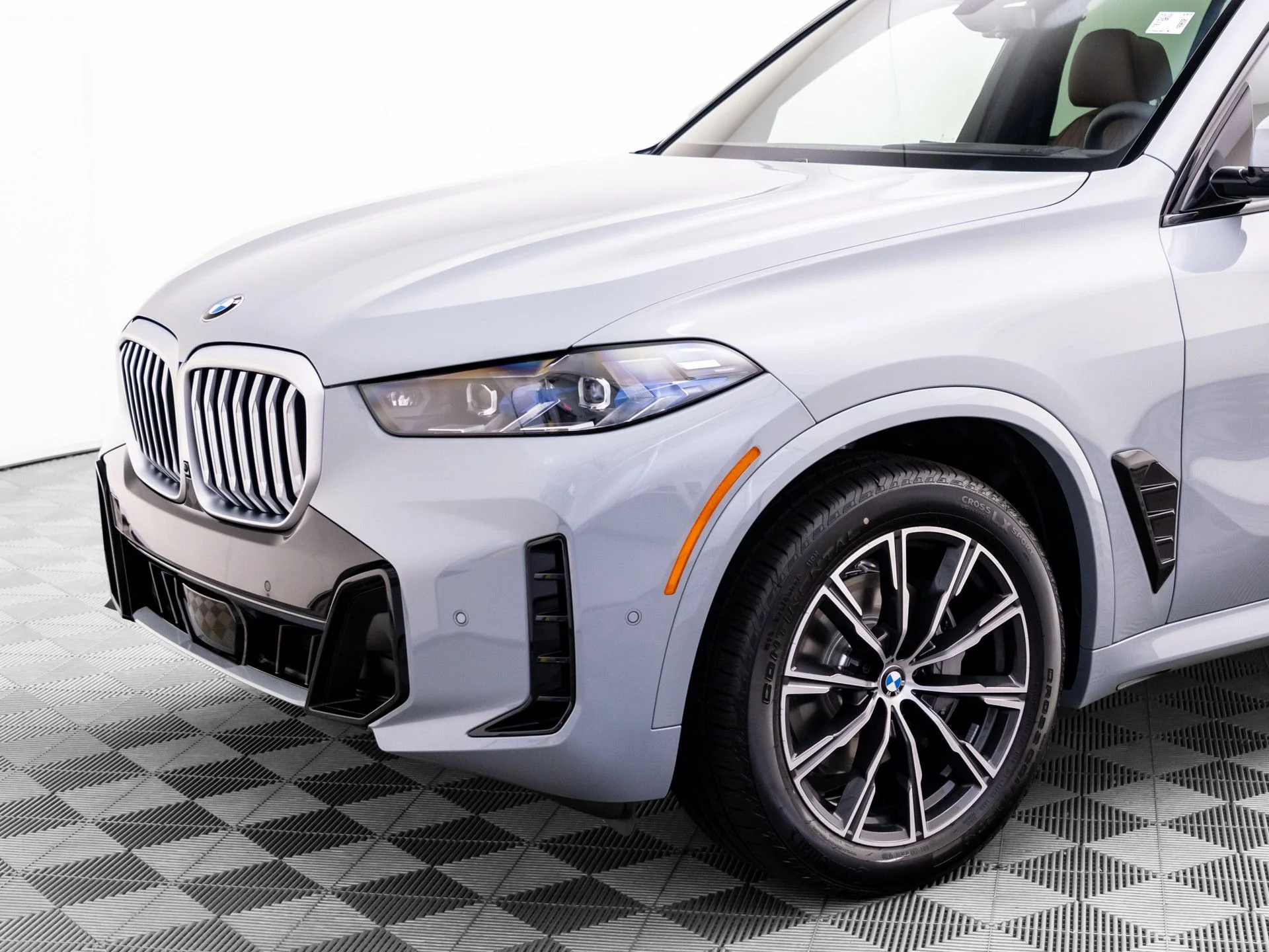 New 2026 Gray BMW xDrive40i image 32