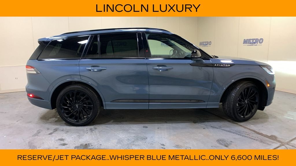 Used 2025 Blue Metallic Lincoln Reserve image 2