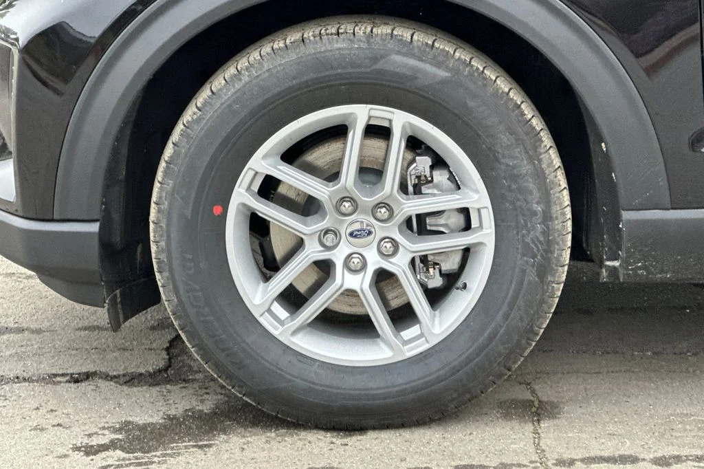 New 2026 Black Metallic Ford Active 100A image 27