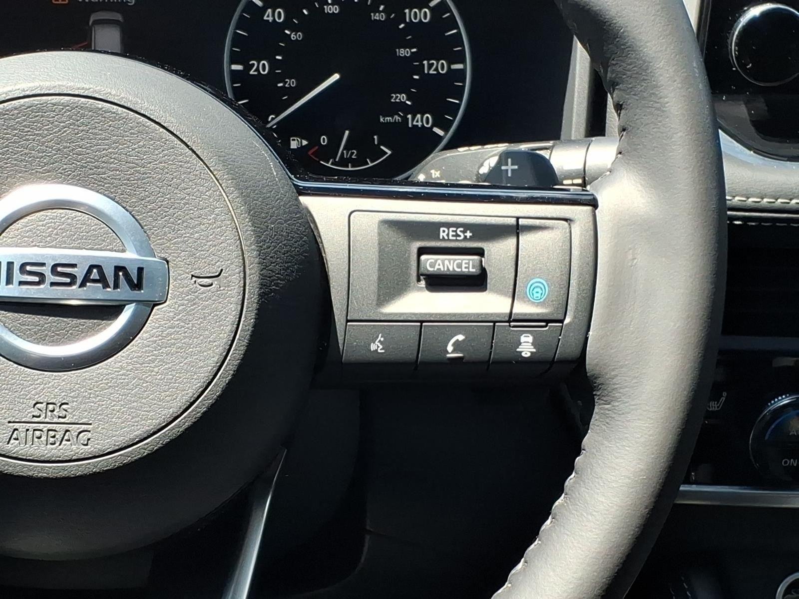 Used 2021 Pearl White Tricoat Nissan SL image 15