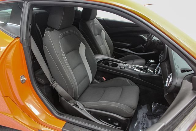 2019 Chevrolet Camaro 1LT - Photo 19