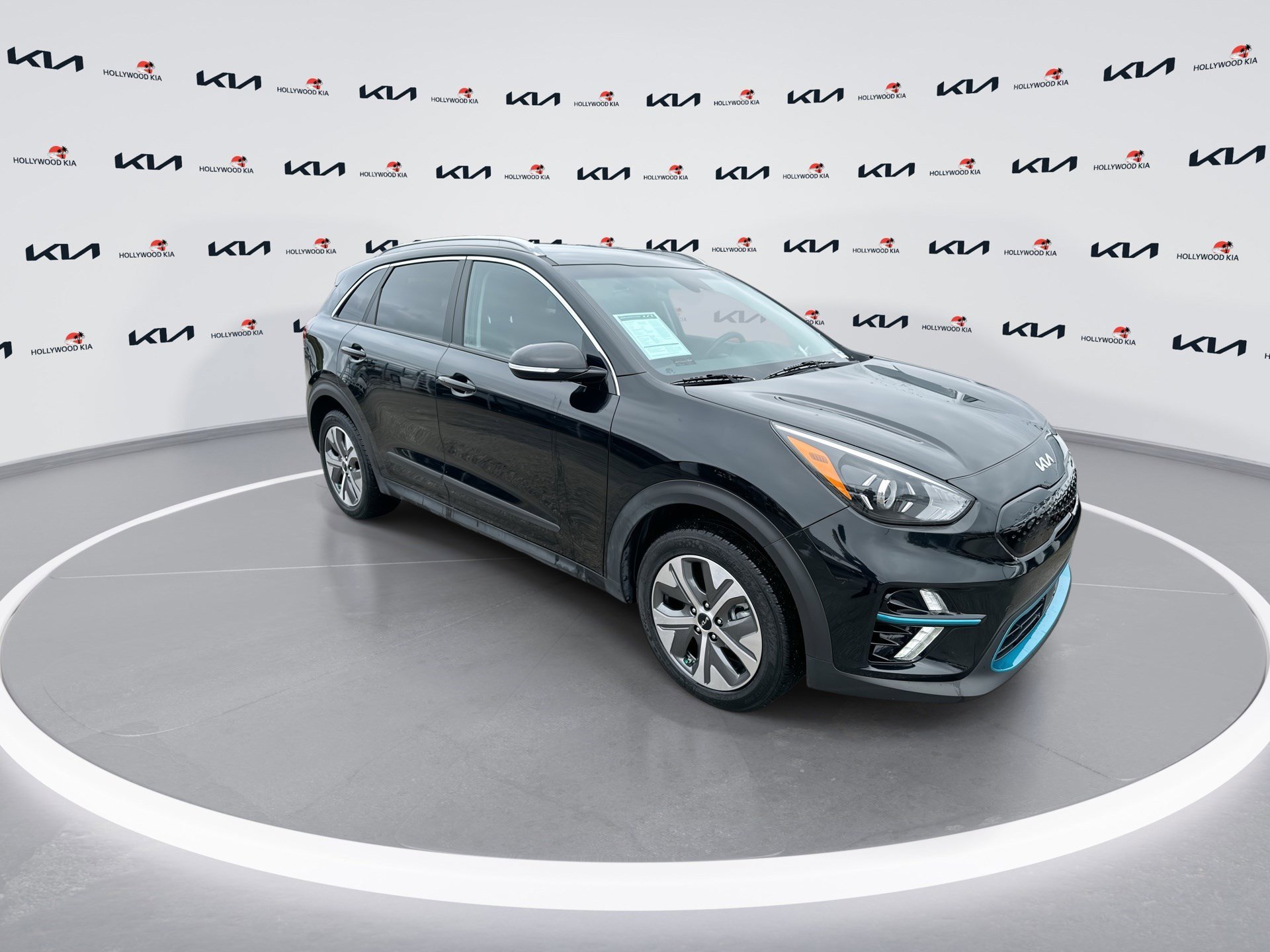 Used 2022 Kia Niro EX with VIN KNDCC3LG8N5118015 for sale in Hollywood, FL