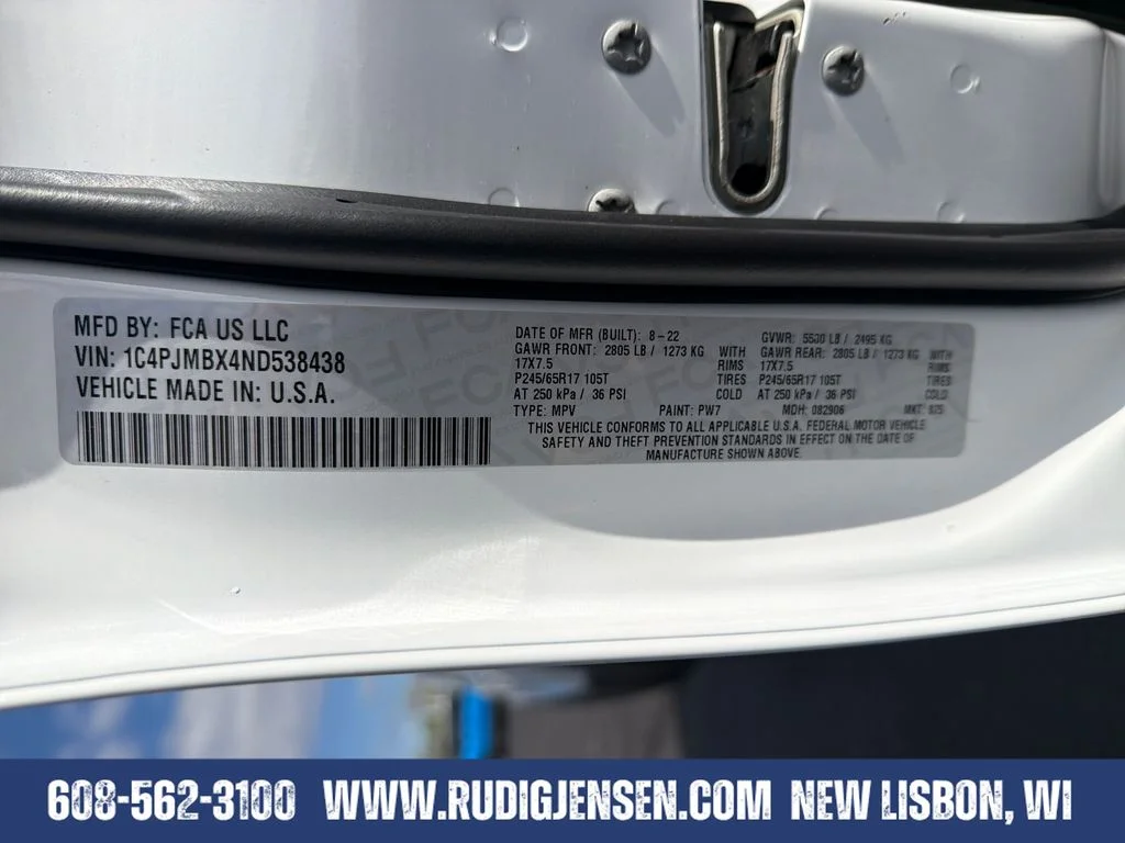 Used 2022 White Jeep Trailhawk image 29
