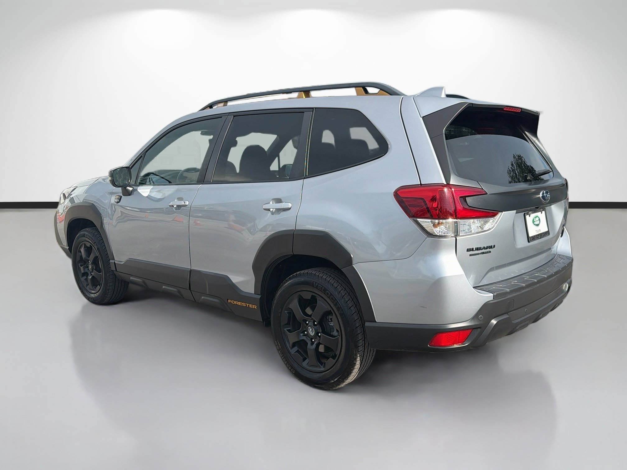 Used 2022 Ice Silver Metallic Subaru Wilderness image 3