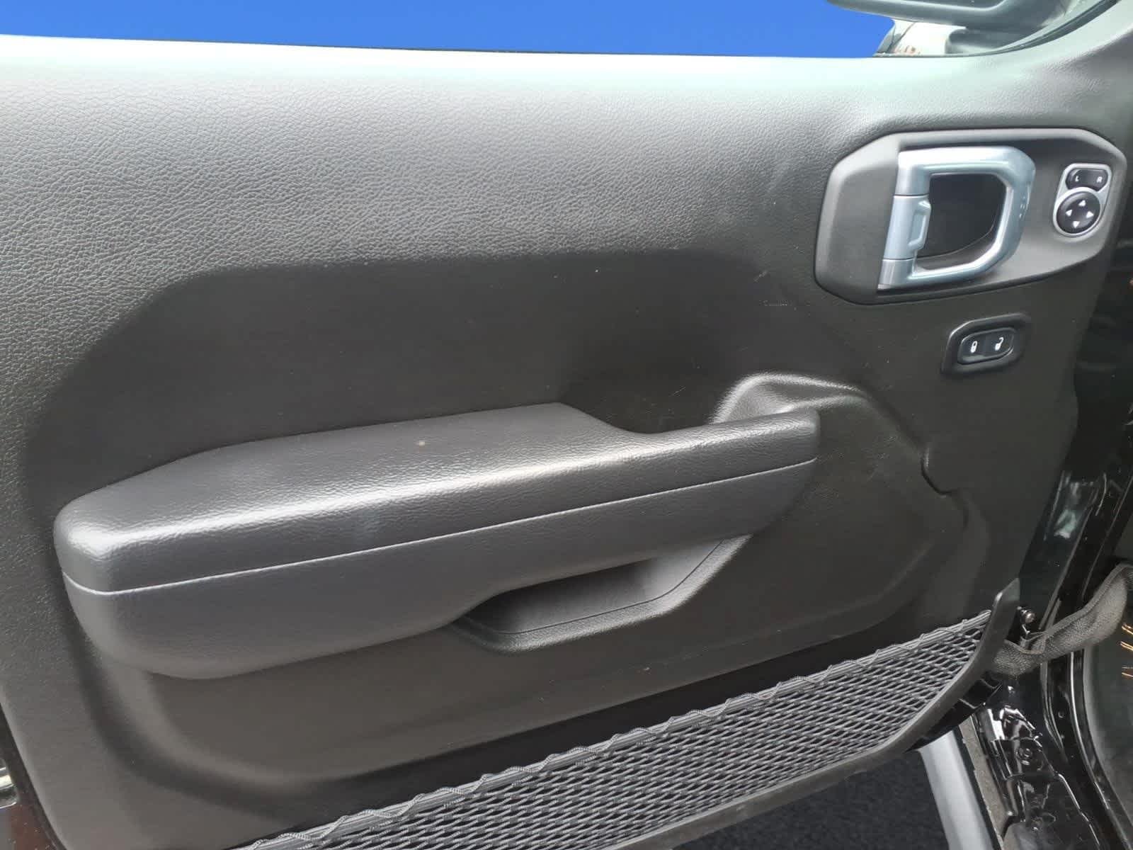 Used 2026 Black Clearcoat Jeep Rubicon image 16